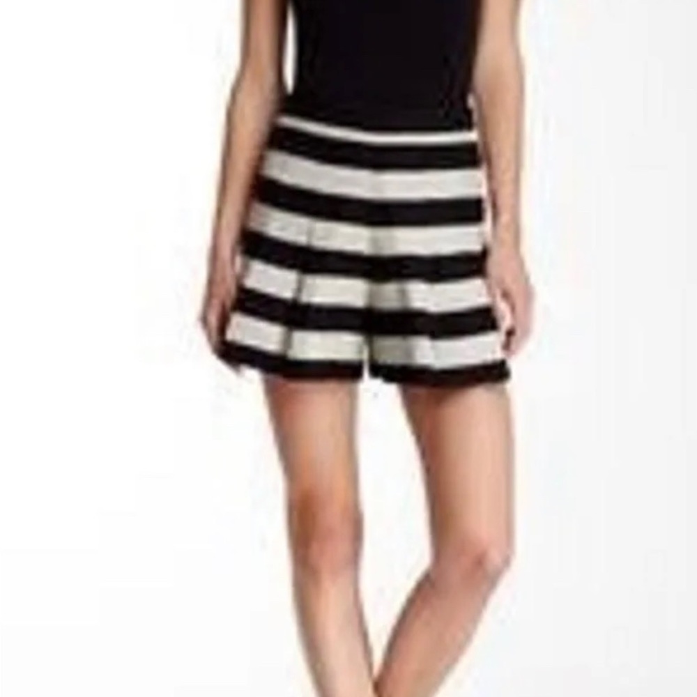 Alice & Olivia pleated shorts